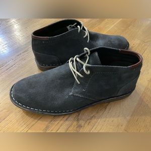 Men’s Grey Suede Chukka Boots. Size 11.5